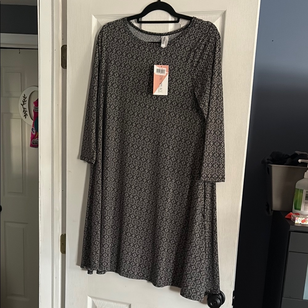 Gray A-Line 3/4 Sleeve Crew Neck Dress